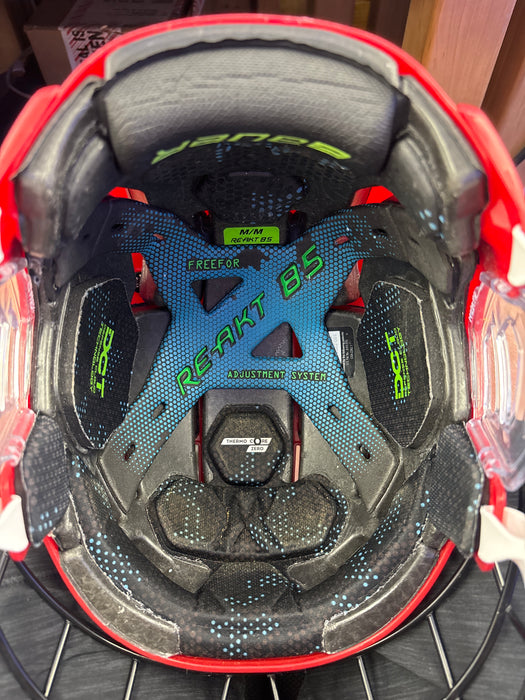 Used Bauer Re-Akt 85 Senior Medium Helmet