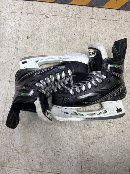Used CCM Ribcor 88k Size 5.0R Skates