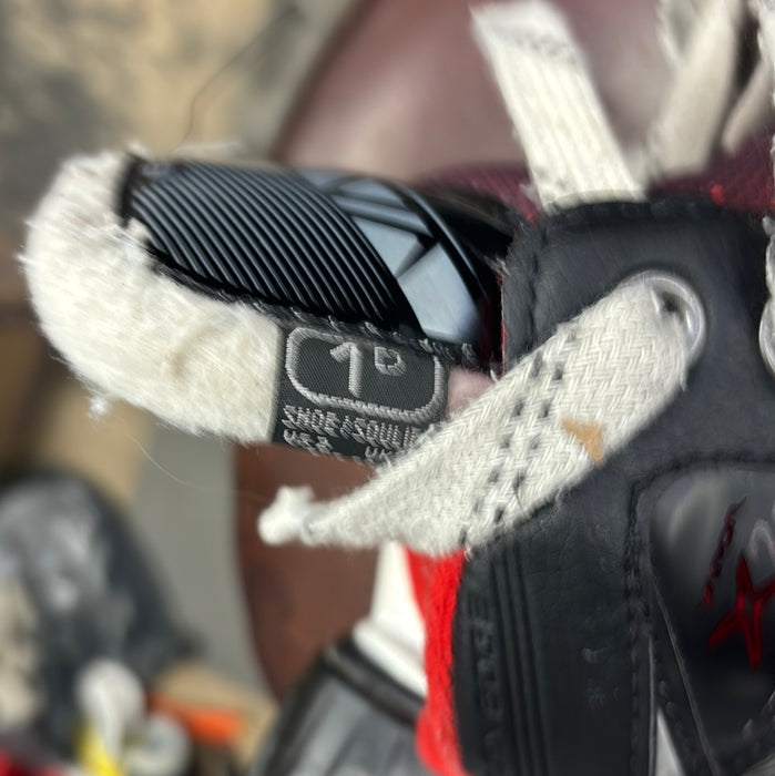 Used Bauer Vapor x2.7 Size 1.0 Junior Goal Skates