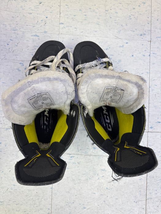 Used CCM Super Tacks 9370 Size 8.0D Skates