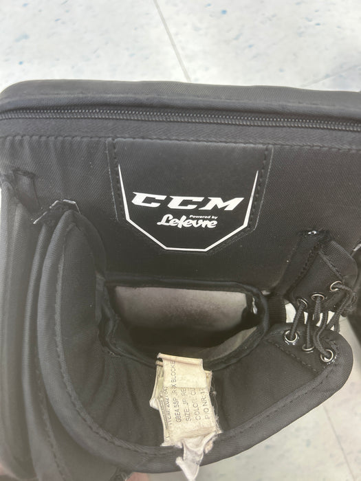 Used CCM EFlex 4.5 Junior Catcher and Blocker Set