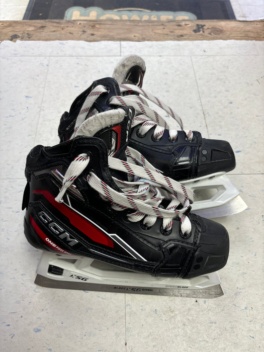 Used CCM EFlex 6.9 Size 2.5 Skates