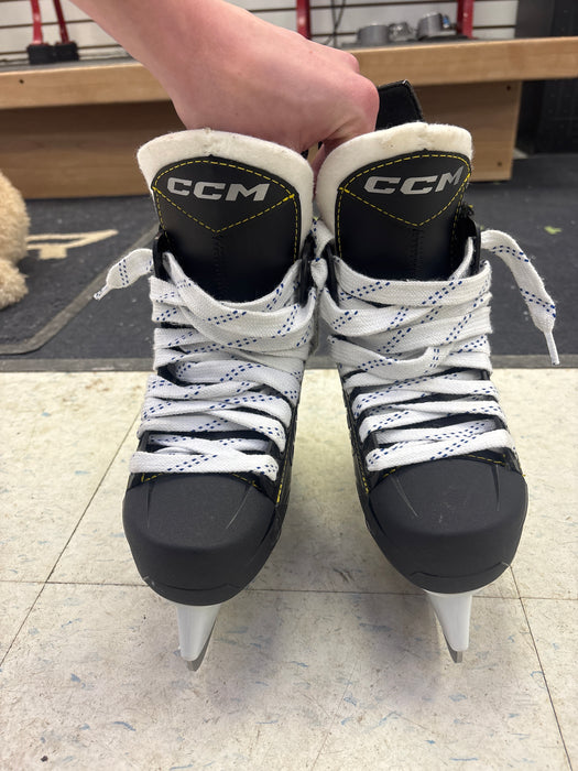 Used CCM Tacks AS 550 Junior Player Skates 2D