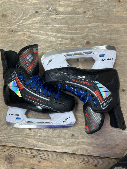 Used True HZRDUS 5X Size 2 Skates