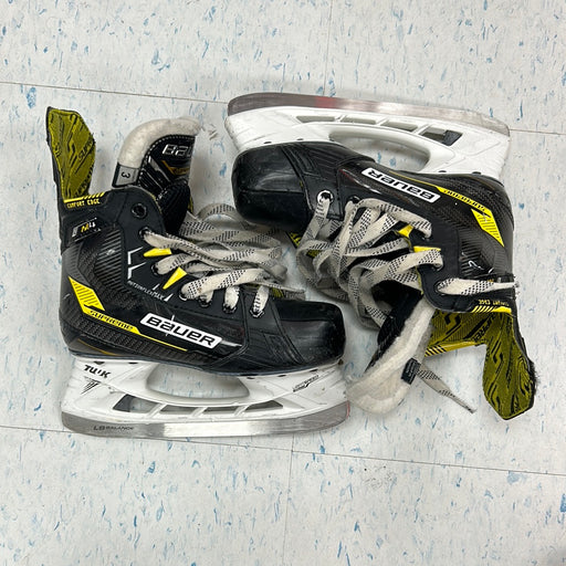 Used Bauer Supreme M4 3 EE Player Skate