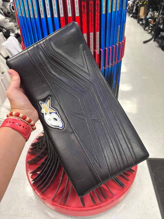 Demo Brian's Iconik X Junior Regular Blocker Catcher Set