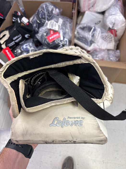 Used CCM Extreme Flex 860 Senior Catcher