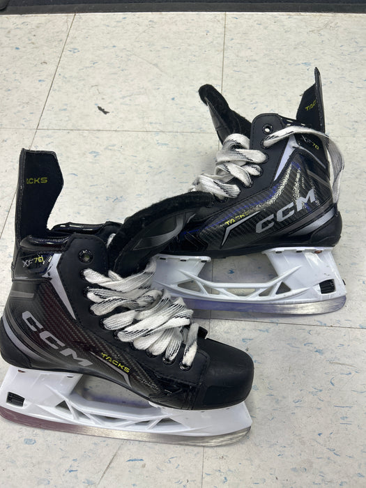 Used CCM Tacks XF70 Intermediate Player Skates 6.0EE