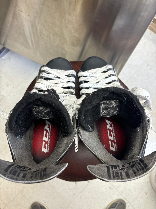 Used CCM U+ 12 Size 9.0D Senior Skates