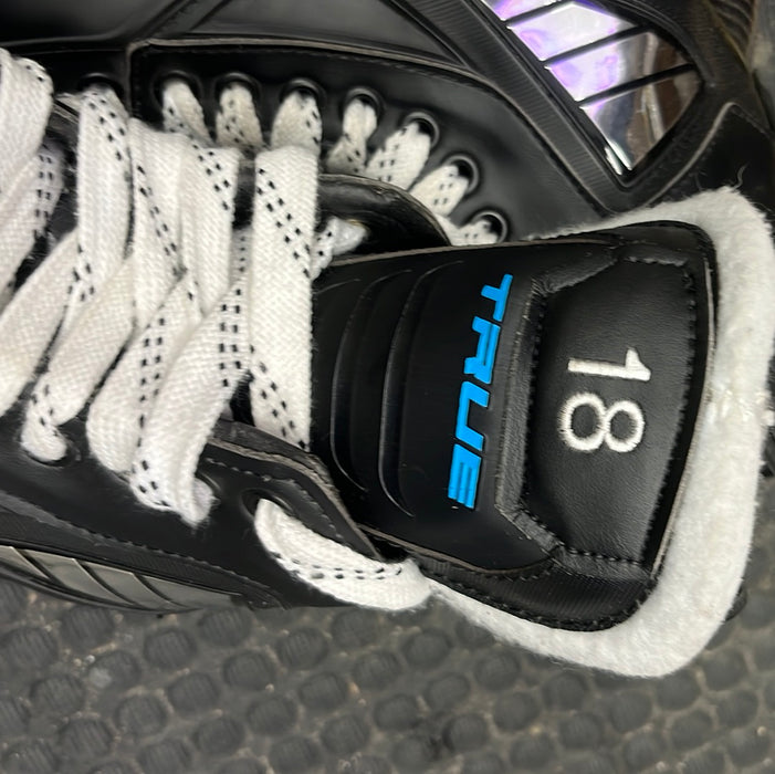 Used True Custom Size 7D Senior Skates
