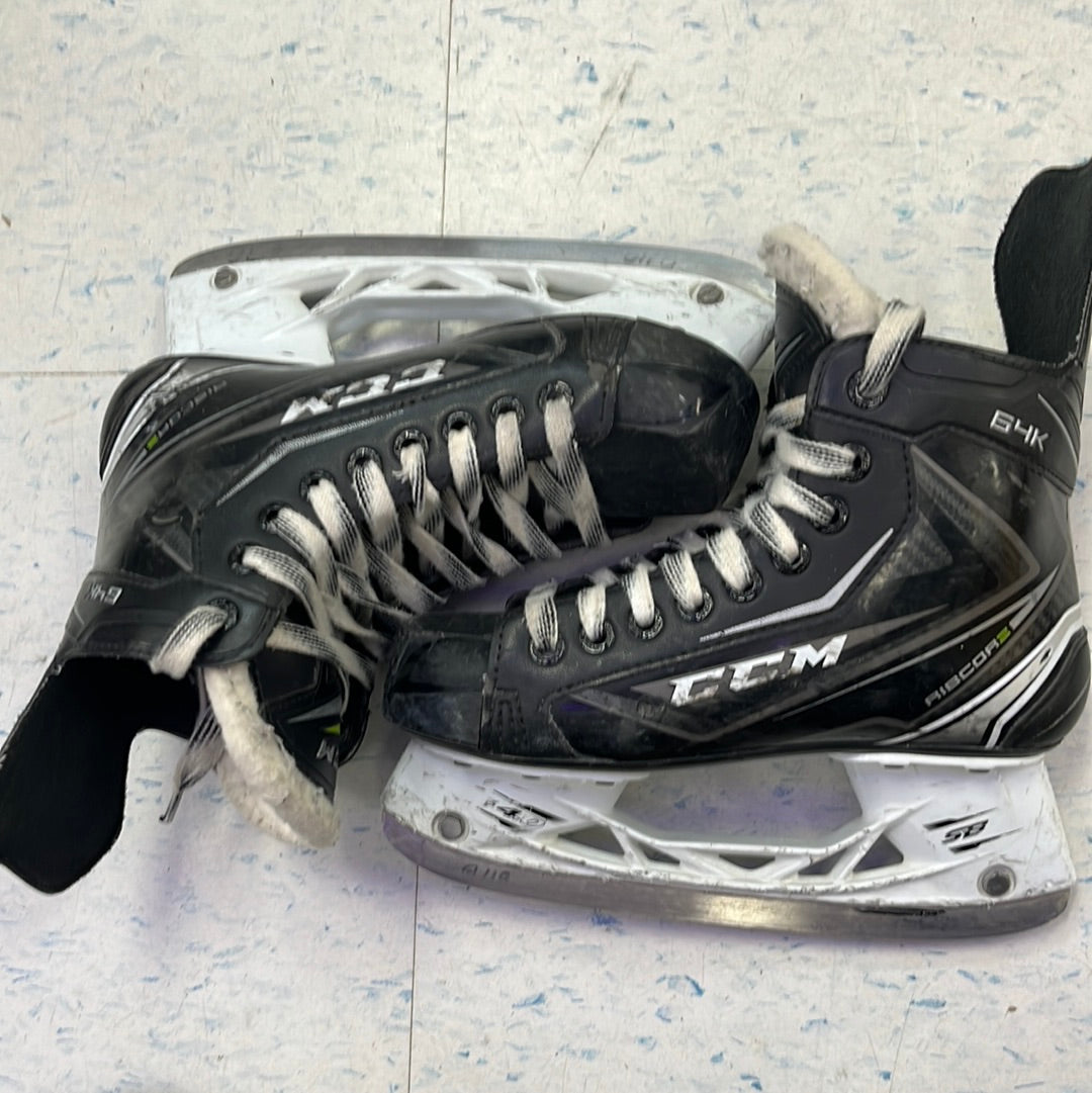 Used CCM Ribcore 64K Size 2.5 Player Skates — Crow's Sports Hockey