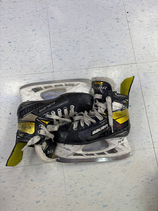 Used Bauer Supreme 3s Size 2.5 EE
