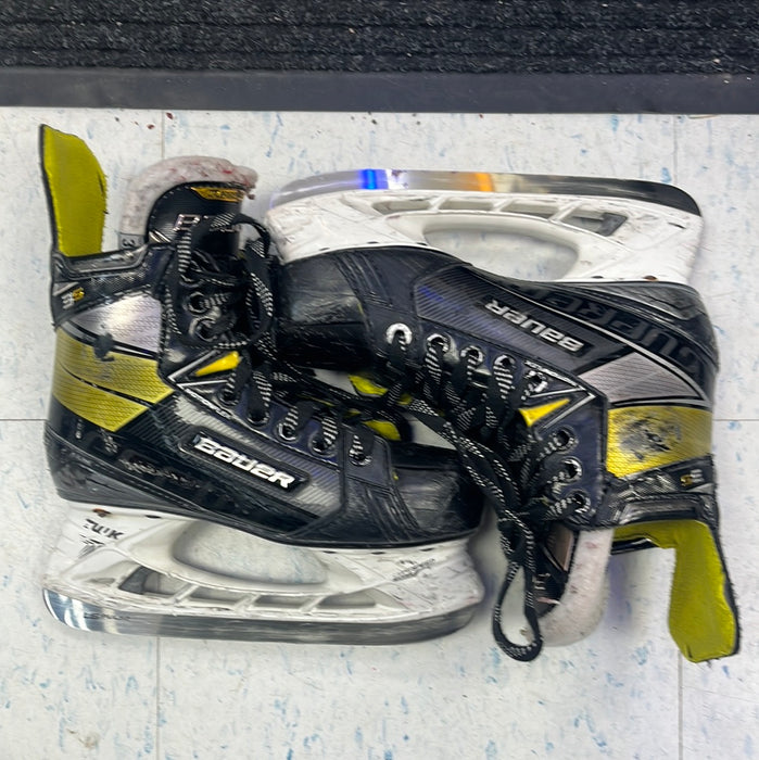 Used Bauer Supreme 3S Size 3.5 Player Skates