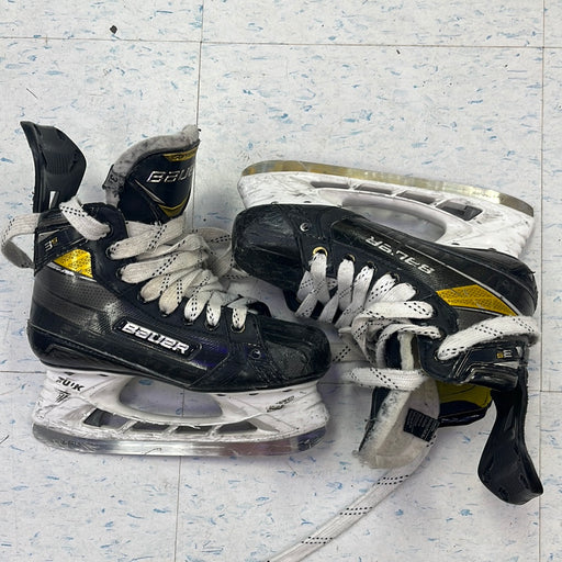Used Bauer Supreme 3S Pro Size 3.5 Player Skates