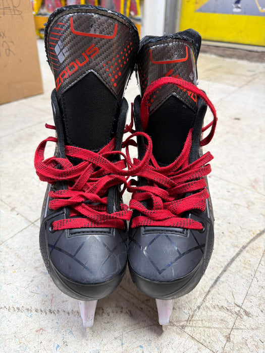 Used True Hzrdus 5x Size 1.5R Skates