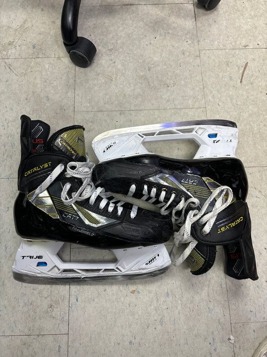 Used True Catalyst 7 Size 9.0R Skates