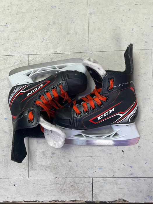 Used CCM JetSpeed FT340 Size 10 Youth Skates