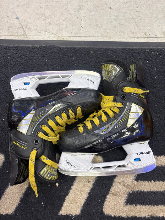 Used True Catalyst 7 Size 2.0R Skates