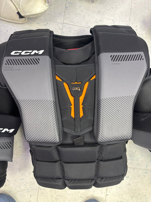 Demo CCM Pro Spec Senior Fit 1 Chest Protector