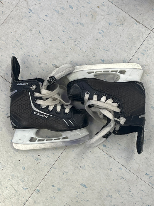 Used Bauer Charger Size 9 Youth Skates