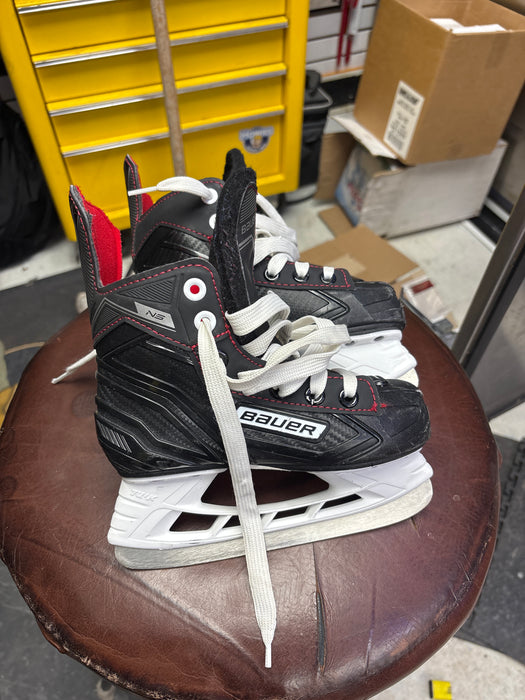 Used Bauer NS Size 11.0 Youth Skates