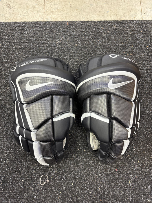 Used Nike Quest Q6 12” Junior Gloves
