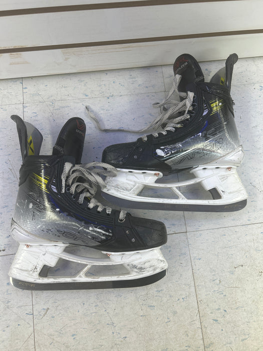 Used Bauer Vapor Hyperlite 2 Intermediate Player Skates