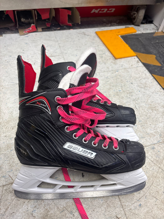 Used Bauer Vapor x250 Size 5.0R Skates