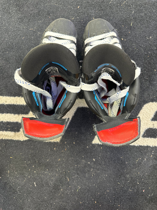 Used CCM Jetspeed FT6 6.5D Player Skates