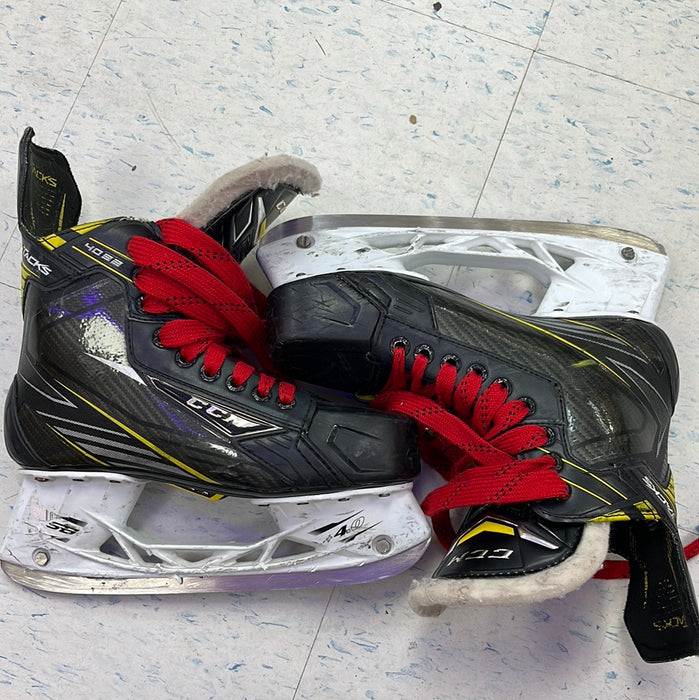 Used CCM Tacks 4092 Size 6 Player Skates