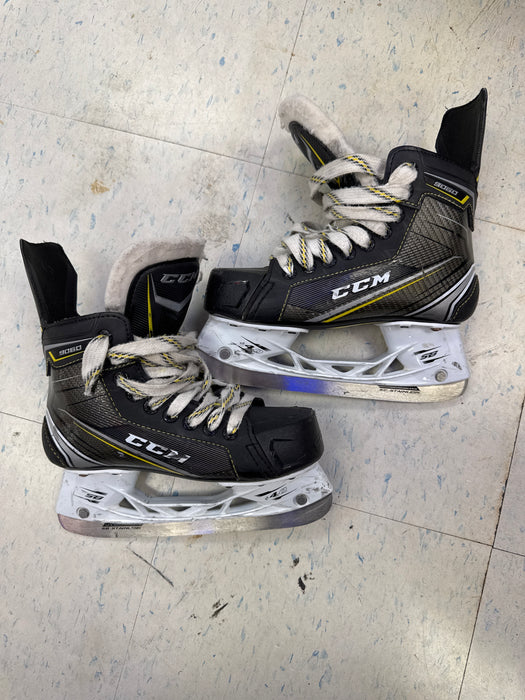 Used CCM Tacks 9060 3.0 Player Skates