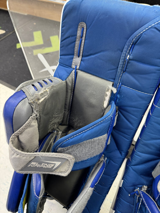 Used Warrior RGT2 Junior 26” Leg Pads