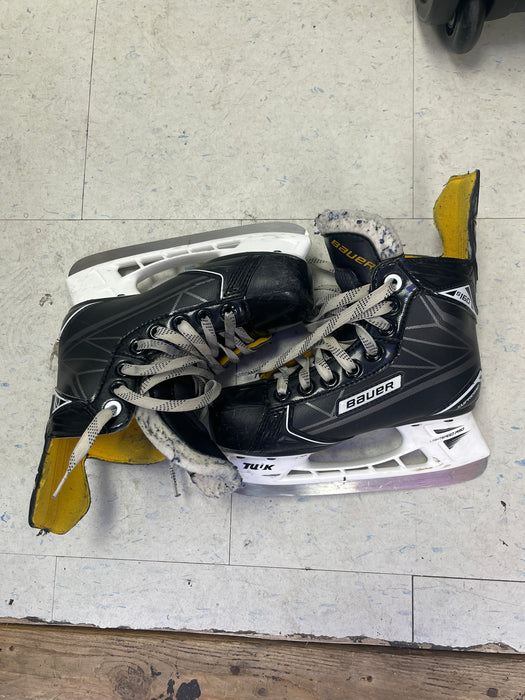 Used Bauer Supreme s160 Size 13 Youth Skates
