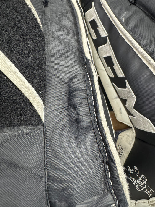 Used CCM Eflex 5.5 Goalie Leg Pads 26"+1"