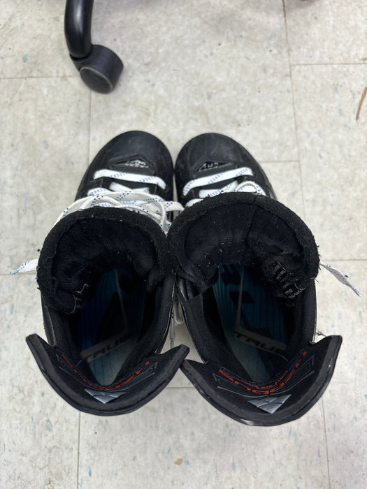 Used True Catalyst 7 Size 9.0R Skates