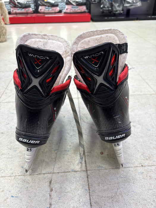 Used Bauer Vapor 3X Pro Size 2.5 D Skates