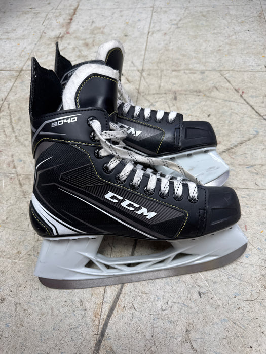 Used CCM Tacks 9040 Skates Size 7.0