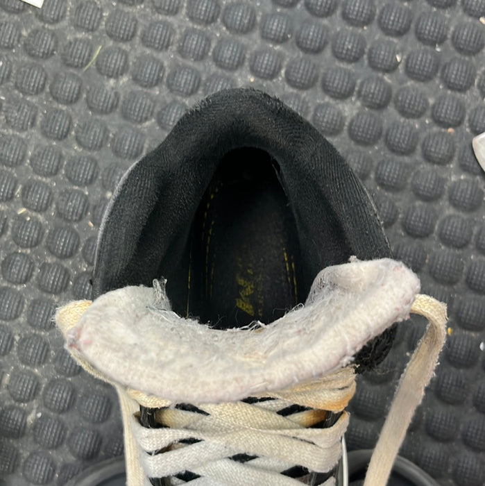 Used CCM Tacks 9060 Size 3D Goal Skated