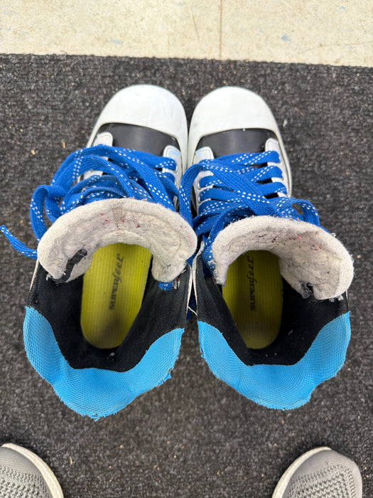 Used Bauer Reactor 5000 Size 7.0D Skates