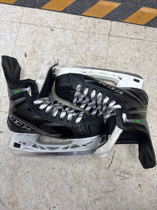 Used CCM Ribcor 88k Size 5.0R Skates