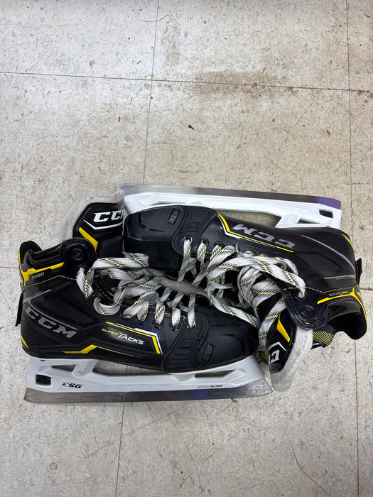 Used CCM Super Tacks 9380 Size  9.0D Goal Skates