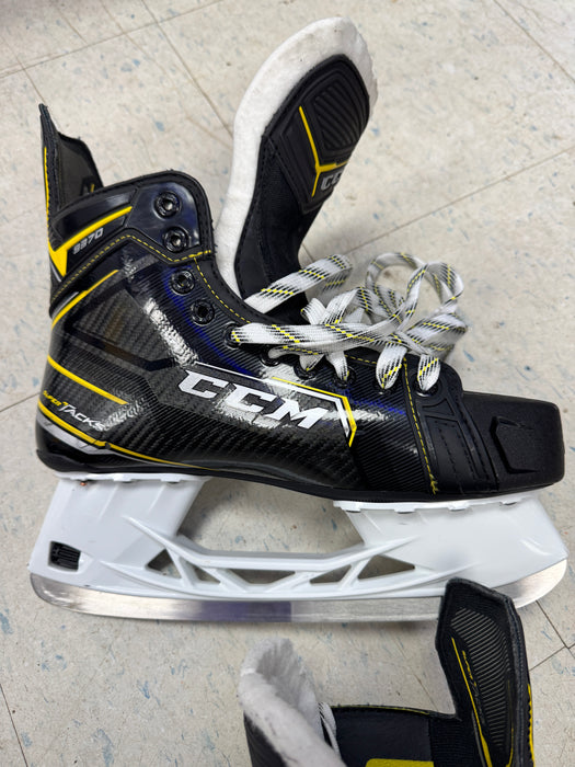 Used CCM Tacks 9370 Skates 9.0D