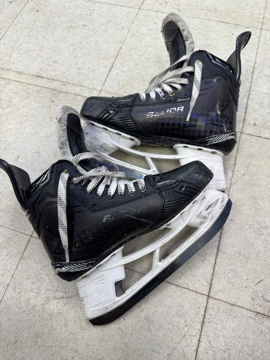 Used Bauer Shadow Skates Size 6.5 Fit 2