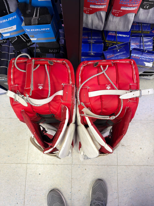 Used CCM Axis 2.5 28+1” Junior Goal Pads