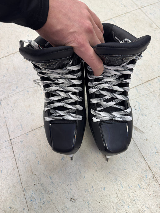Used DEMO CCM XR PRO Goalie Skates Intermediate 4.0W