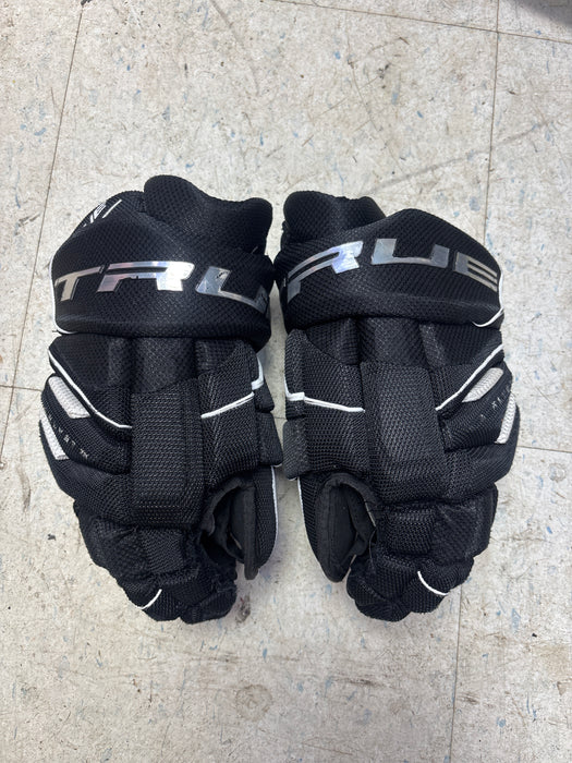 Used True Catalyst 7x 11” Gloves