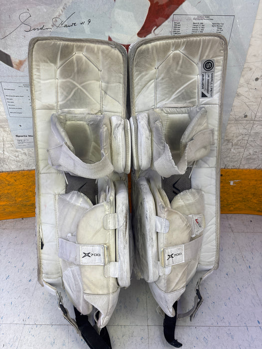Used Bauer Vapor x700 Junior Small (26+”) Goal Pad