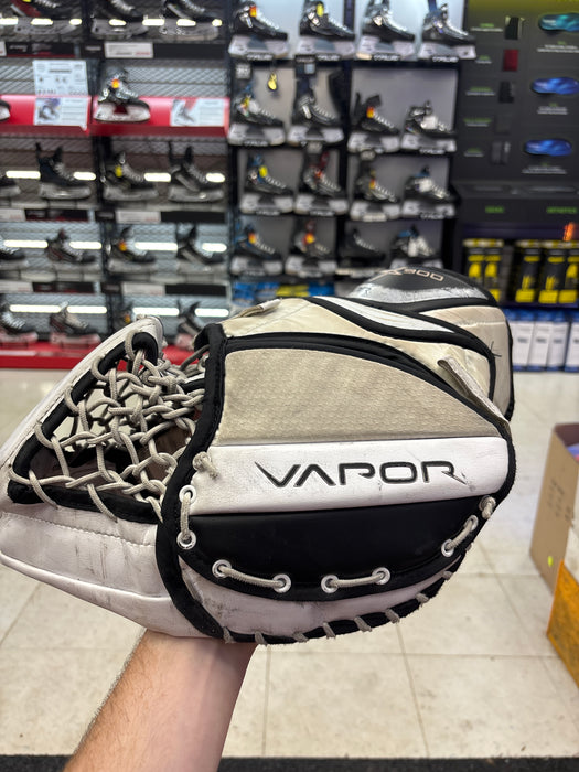 Used Bauer Vapor x900 Intermediate Catcher and Blocker Set