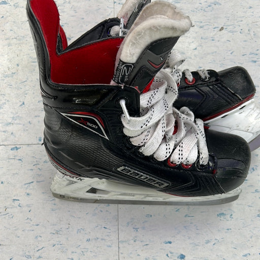 Used Bauer Vapor X500 Size 2EE Player Skates