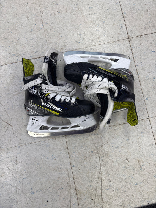 Used Bauer Vapor X4 Size 2.5 EE Skates